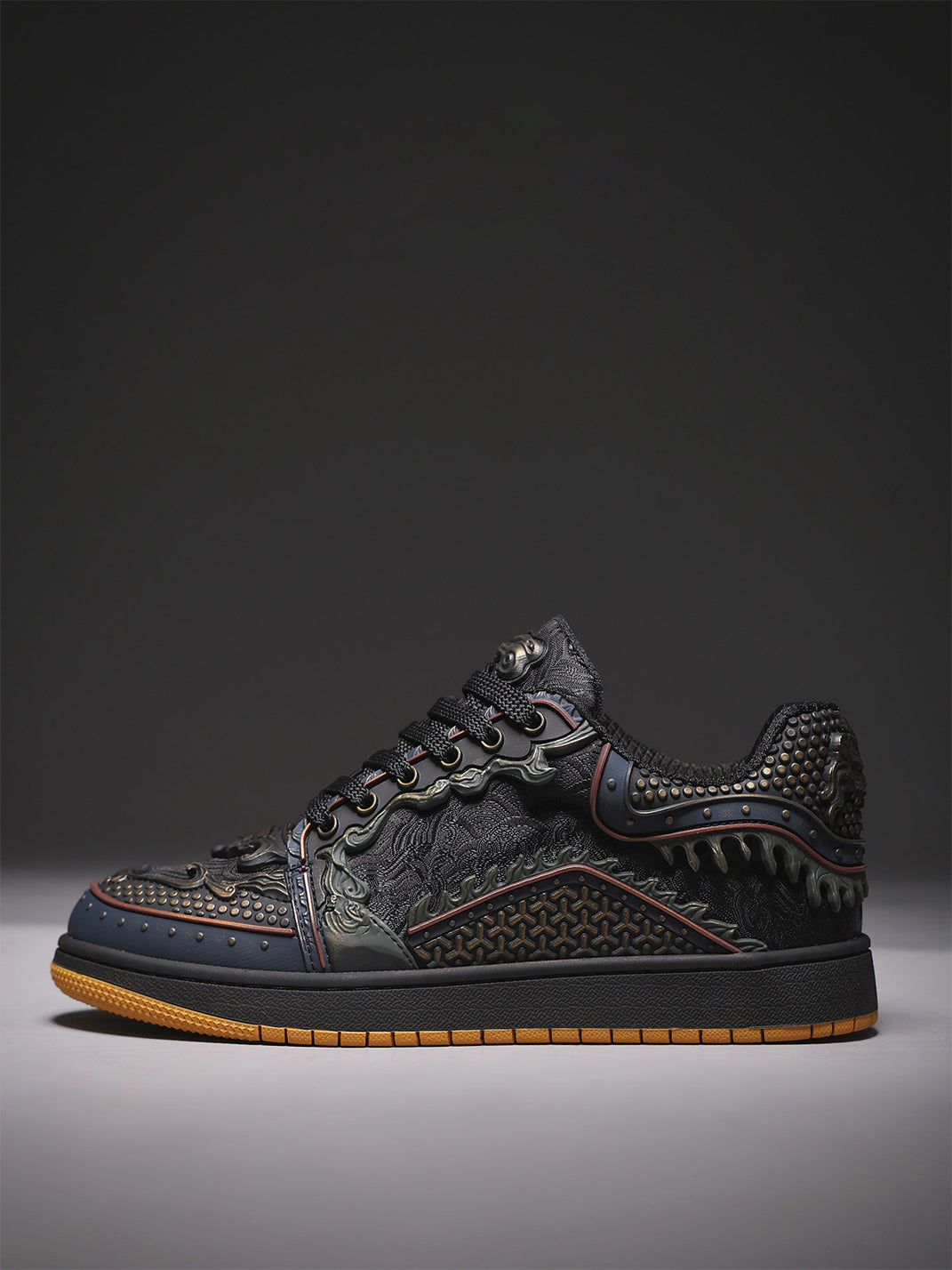 Black Dragon-Scale Gum-Sole Low-Top Sneakers