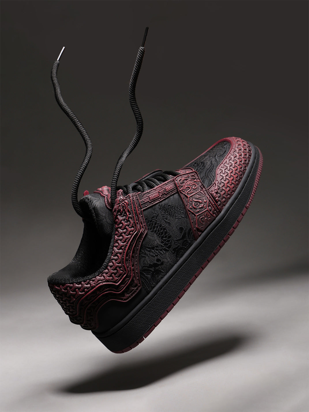 Crimson Jin Yi Wei Embossed Low-Top Sneakers