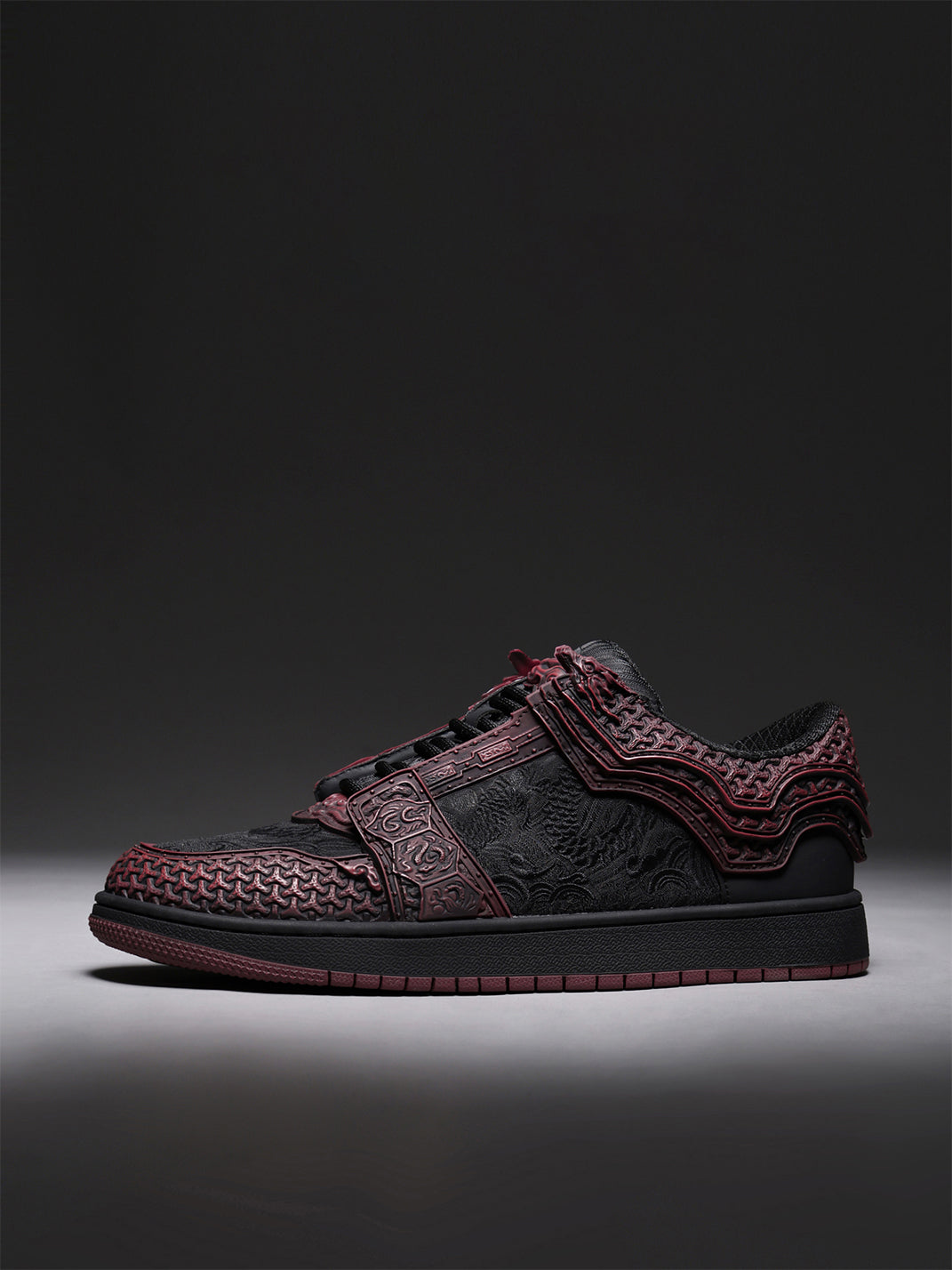 Crimson Jin Yi Wei Embossed Low-Top Sneakers