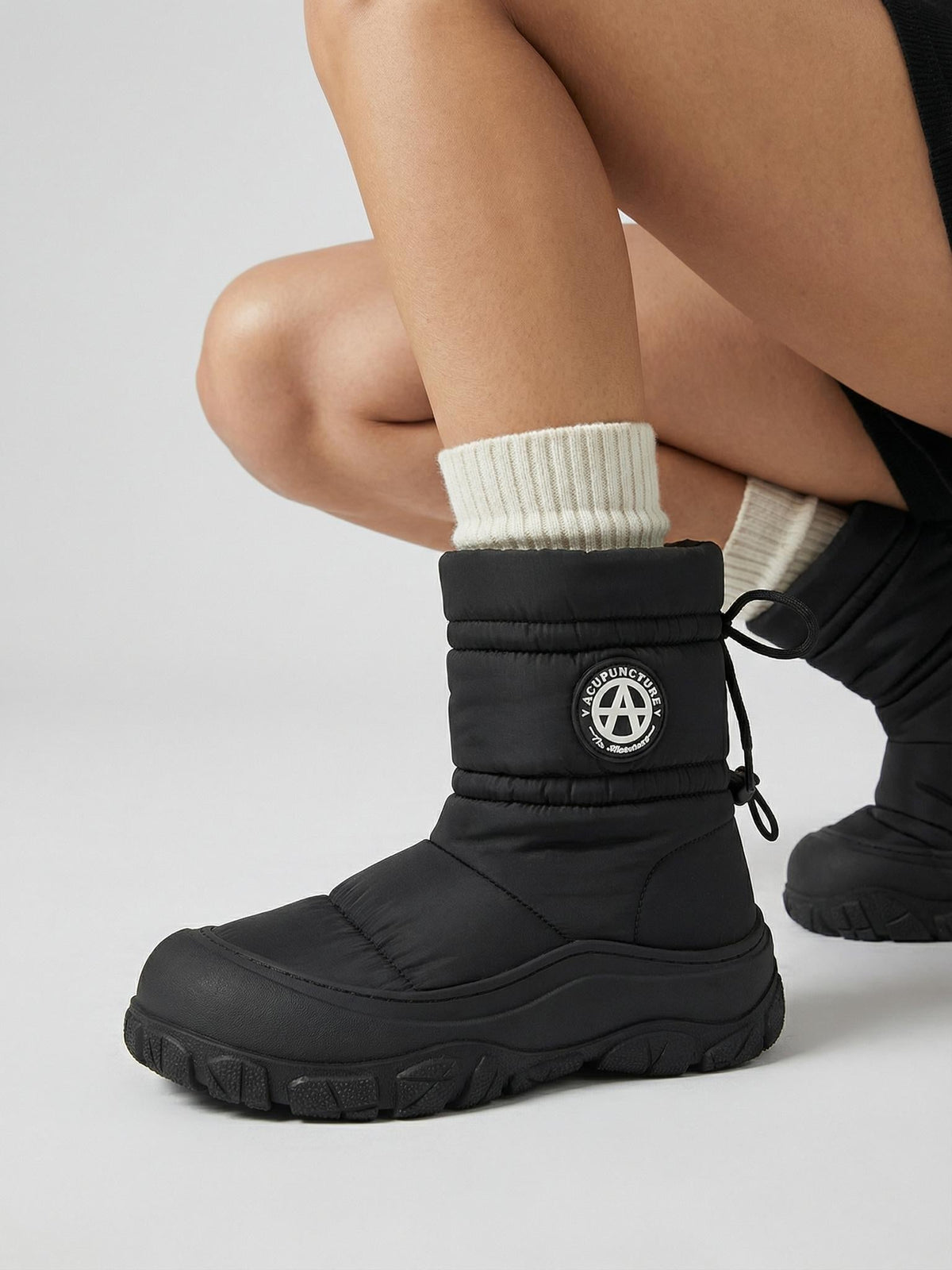 Silver Drawstring Puffer Snow Boots