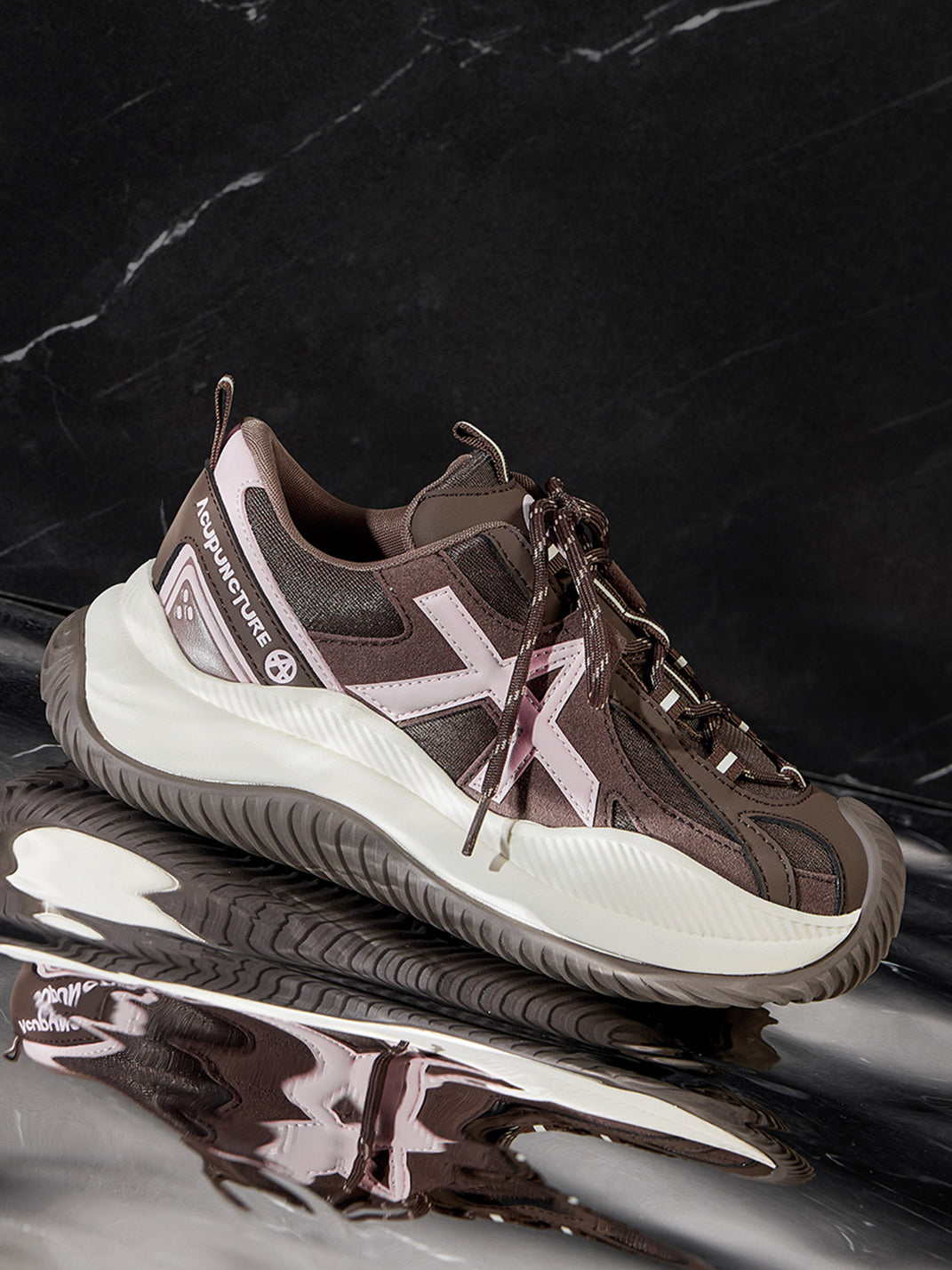 Star-Lace Wave-Sole Chunky Sneakers