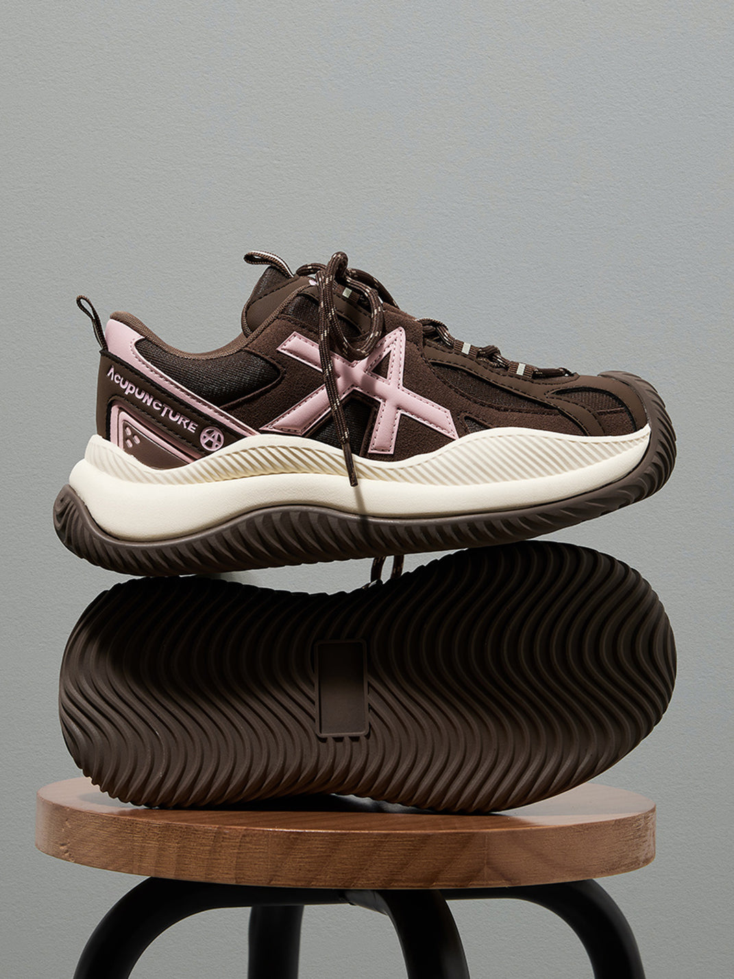 Star-Lace Wave-Sole Chunky Sneakers