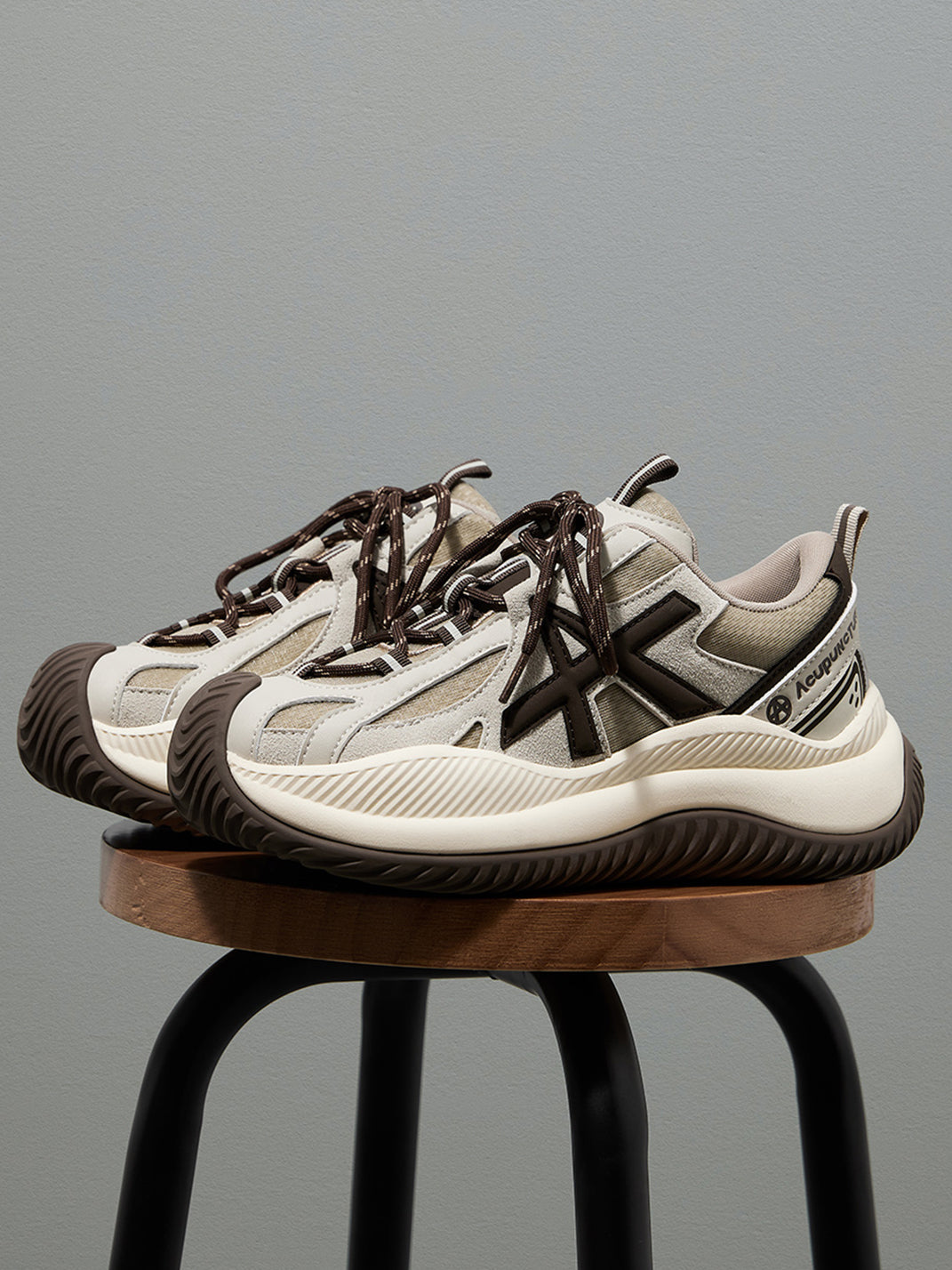 Star-Lace Wave-Sole Chunky Sneakers