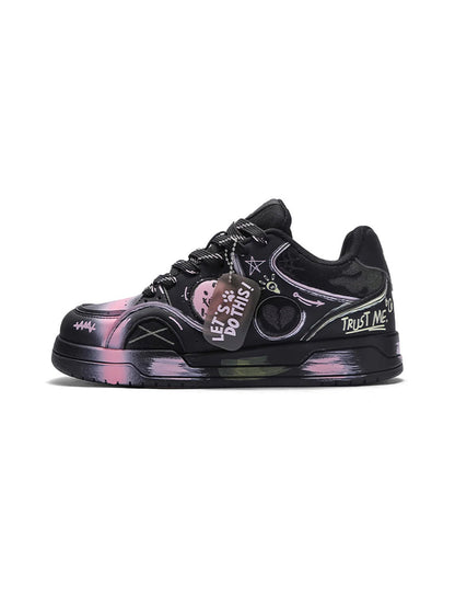 Heart-Graphic Contrast-Panel Low-Top Sneakers