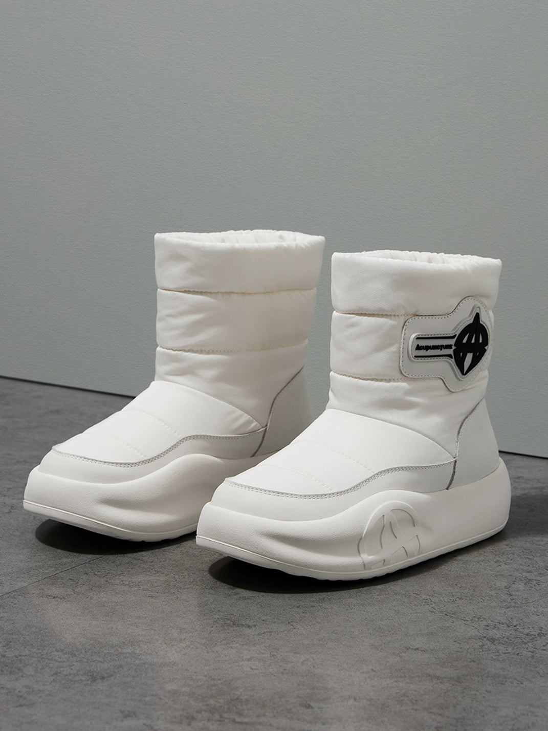 White Padded Mid-Calf Snow Boots