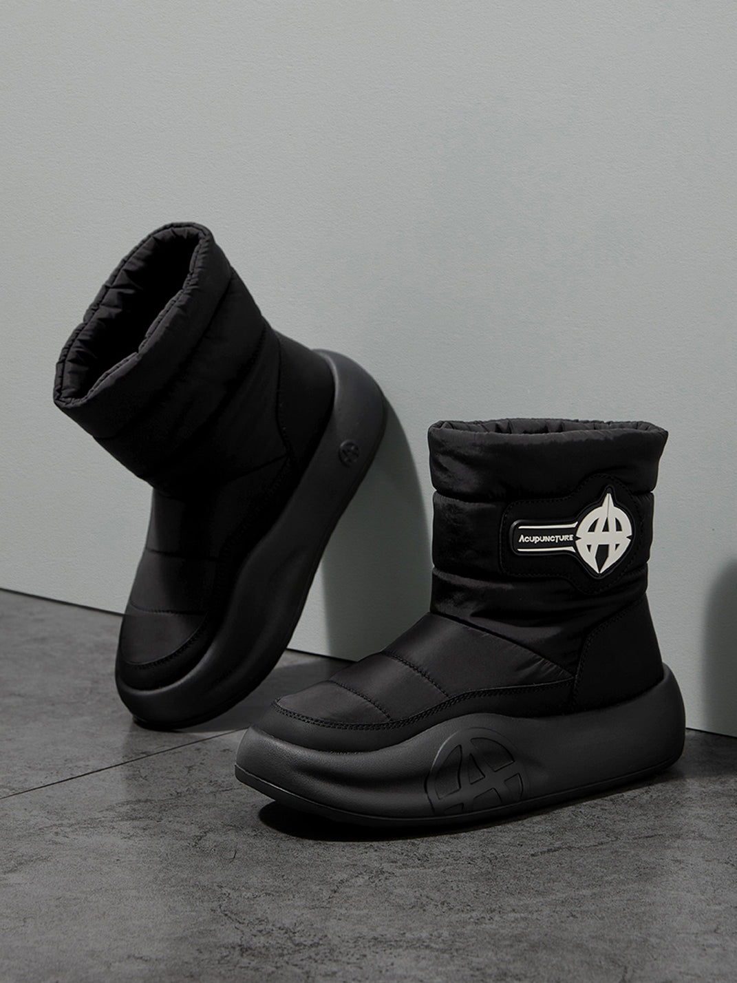 White Padded Mid-Calf Snow Boots